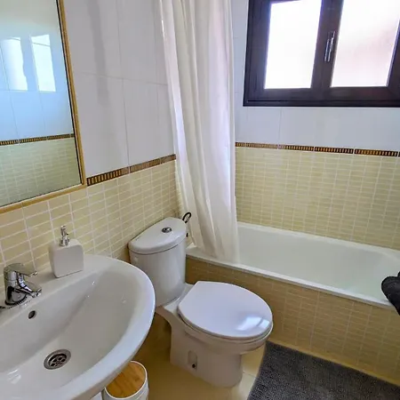 Prázdninový dům Casa Pez Piscina, Terrazas Y Slow Life Junto Al Mar *